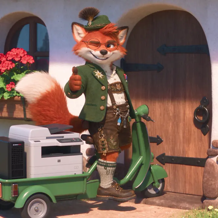 Der Helfer Fuchs steht mit einem Drucker auf seinem grünen Lastenroller vor einer Haustür und zeigt den Daumen hoch.